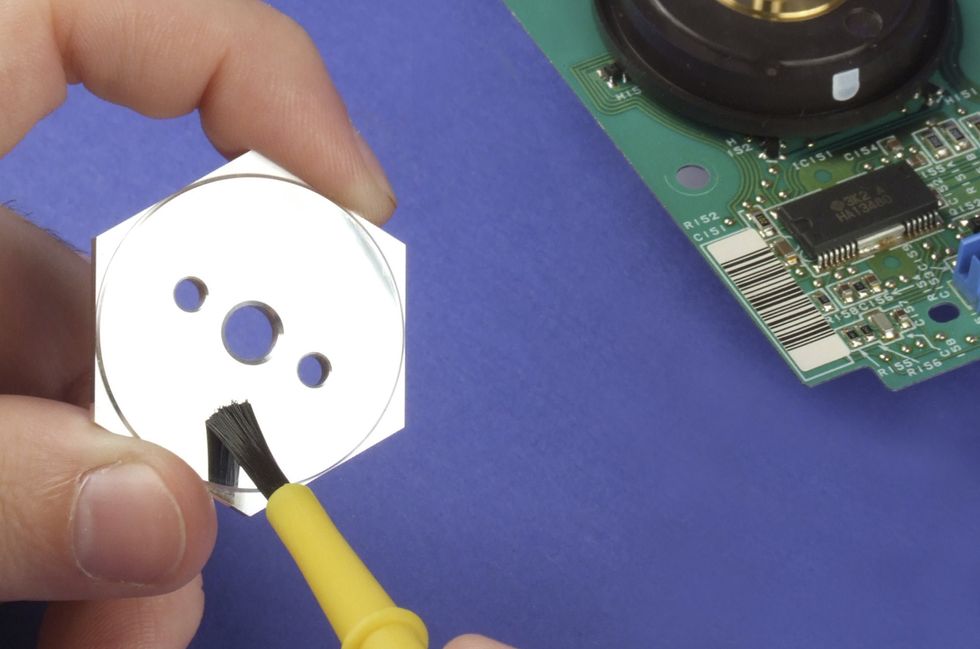 Epoxy EP112 Used in Microelectronics Fabrication