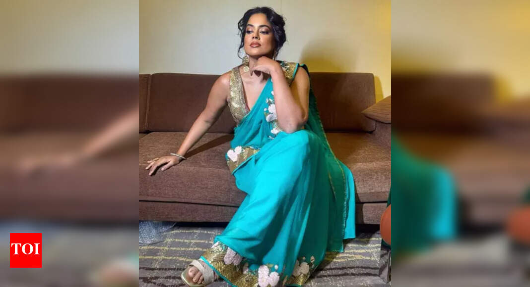 Sameera Reddy recalls crying at home before she went to an award show