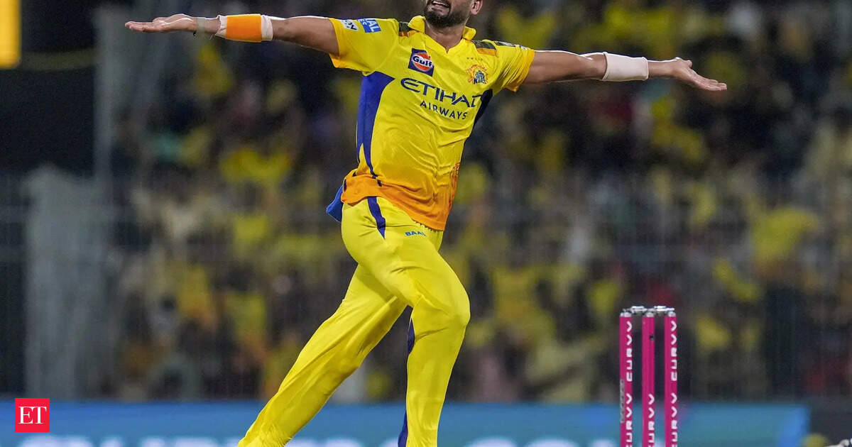 Will MS Dhoni drop Khaleel after 33-run over against RCB? Coach Fleming doesn’t think so