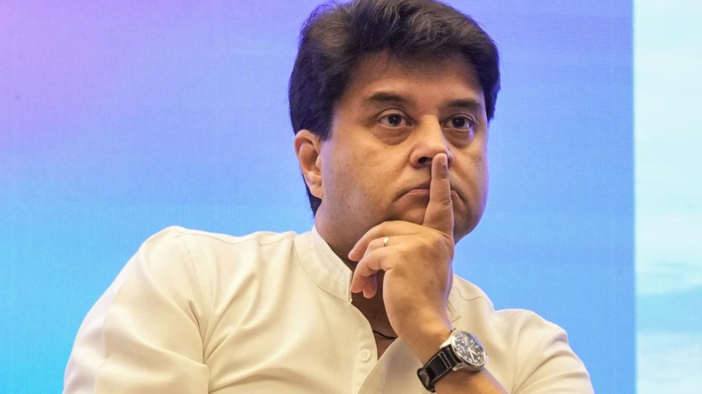 India will have 1 billion Internet users by this fiscal: Jyotiraditya Scindia