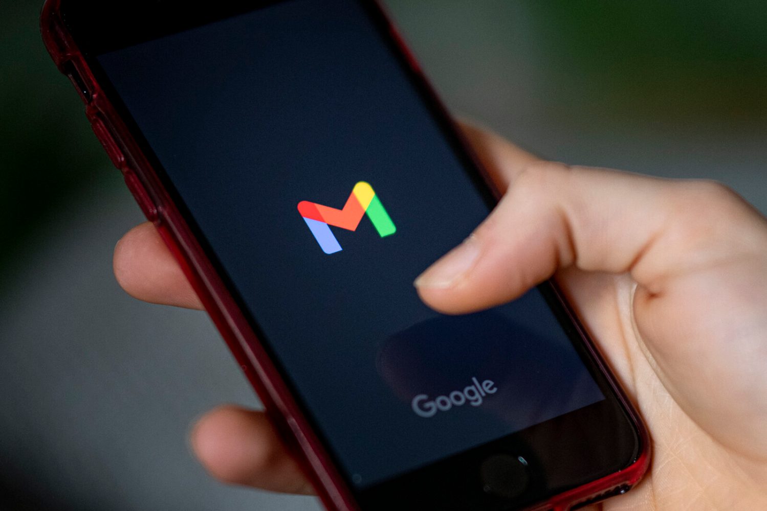 Gmail app now automatically generates AI summaries for your emails