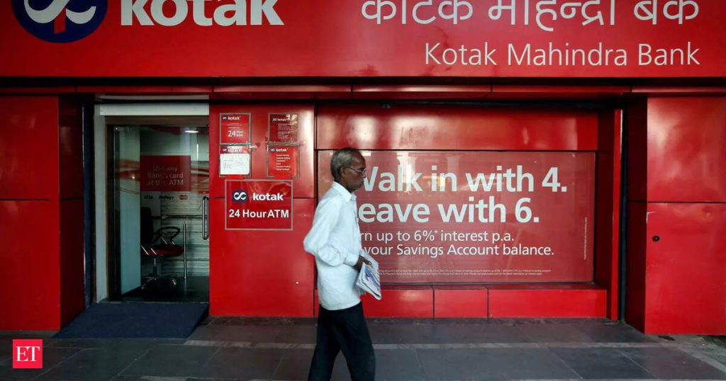 Kotak Mahindra Bank elevates Paritosh Kashyap to ED; Shanti Ekambaram to retire as DMD on Oct 31
