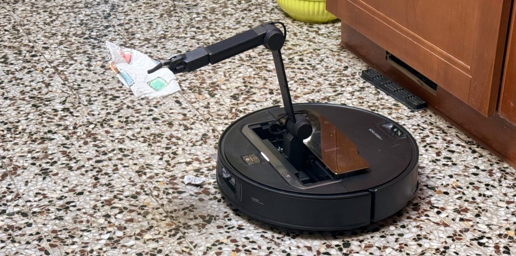 Roborock Saros Z70 review: Do robot vacuums need arms?