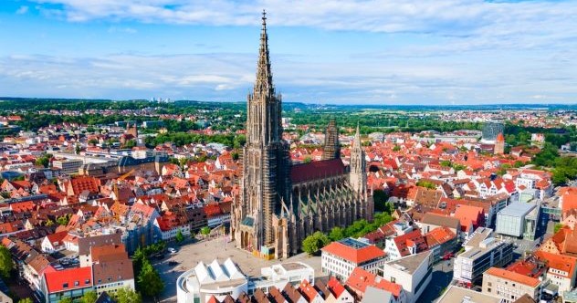 10 Epic Construction Projects That Took Centuries to Complete