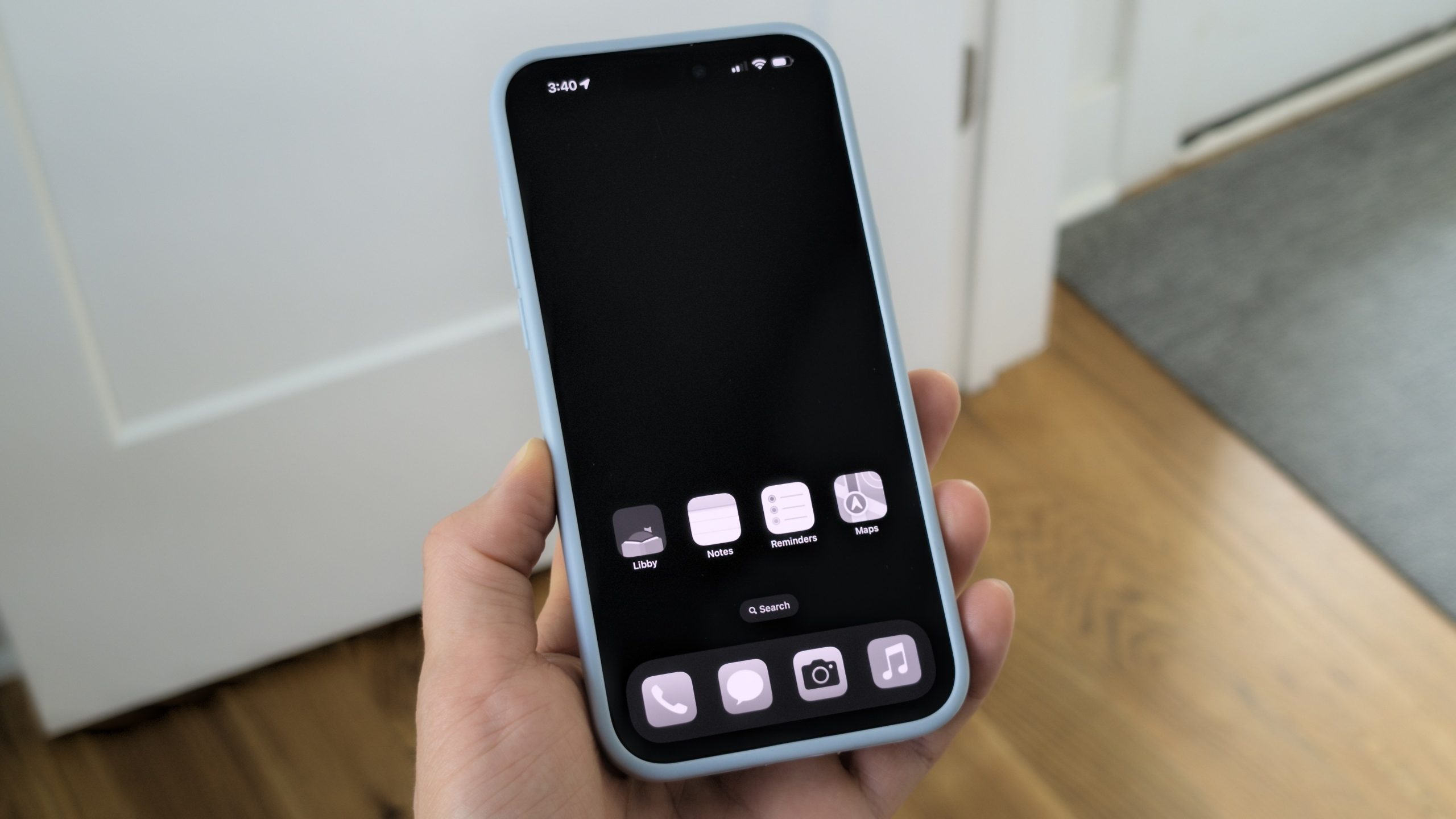 I Changed These Settings to Turn My iPhone Into a ‘Dumbphone’ and I’m Loving Using It Less