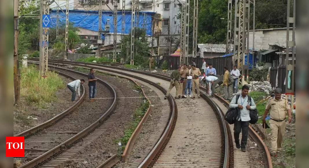 Metro Line 5 extn on cards to ease pressure off local trains