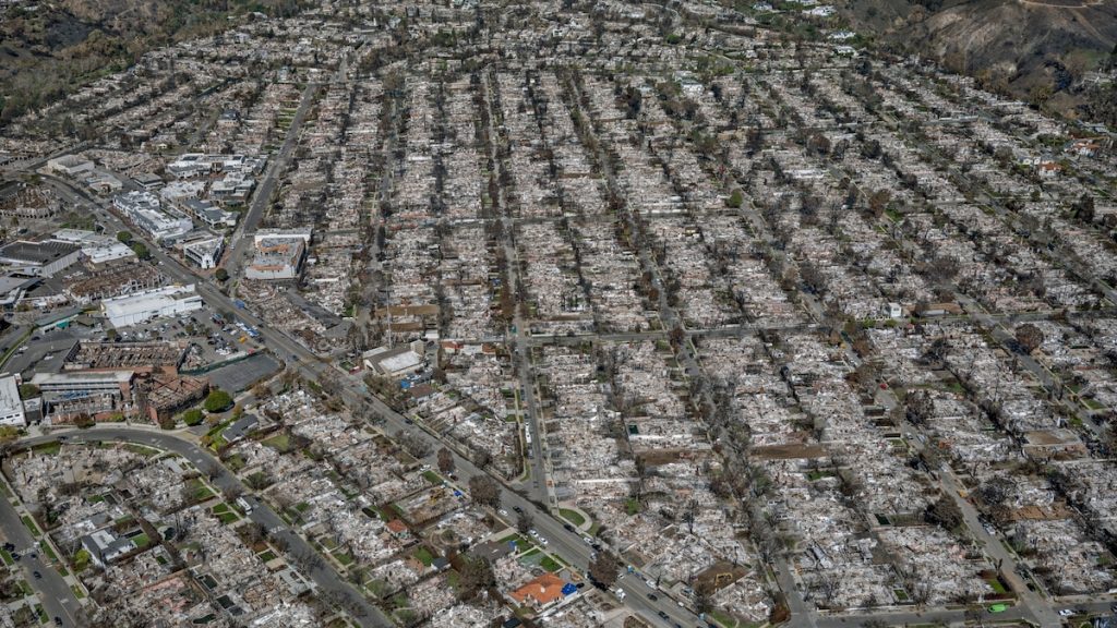 Edward Burtynsky’s new photo exhibit shows all the beautiful, terrifying ways Humans Change the Earth