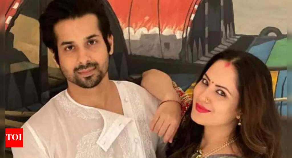 Bengali filmmaker Shyam Sunder Dey and wife Malabika accuse TV couple Puja Banerjee and Kunal Verma of kidnapping and extortion
