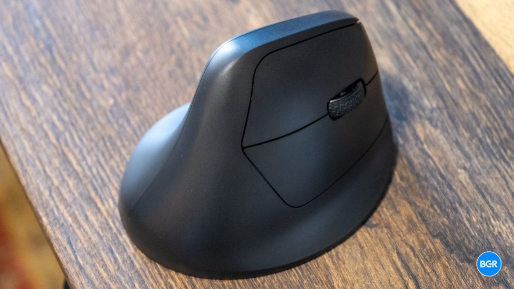 Keychron M5 ergonomic mouse review: A full-featured vertical mouse