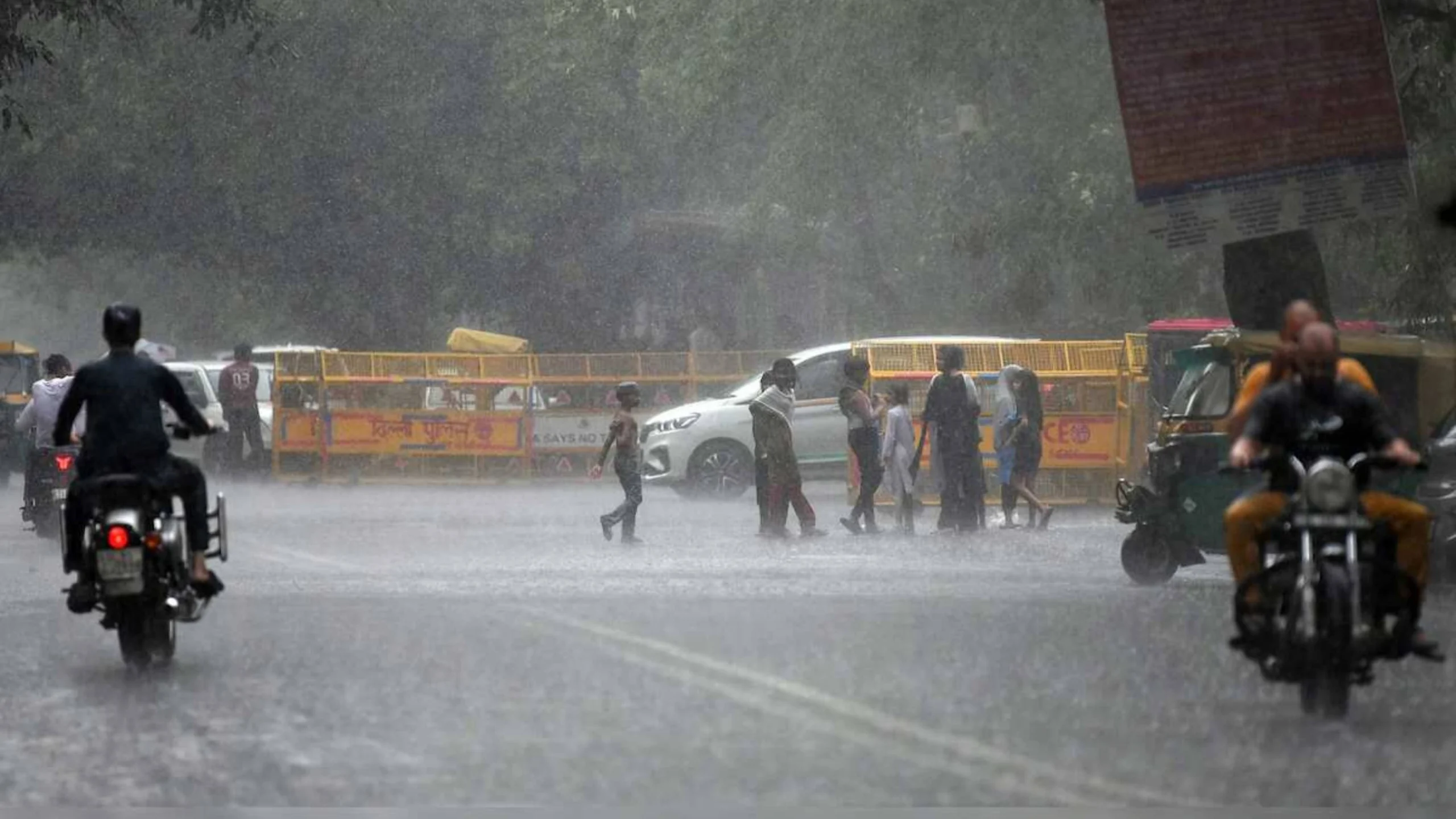 Will it Rain in Delhi-NCR Tomorrow? Check IMD’s Weather Forecast For Saturday