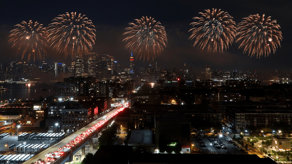 How pyrotechnic wizards orchestrate the Macy’s 4th of July fireworks