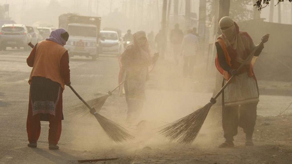Study links air pollution to preterm births, low birth weight in India