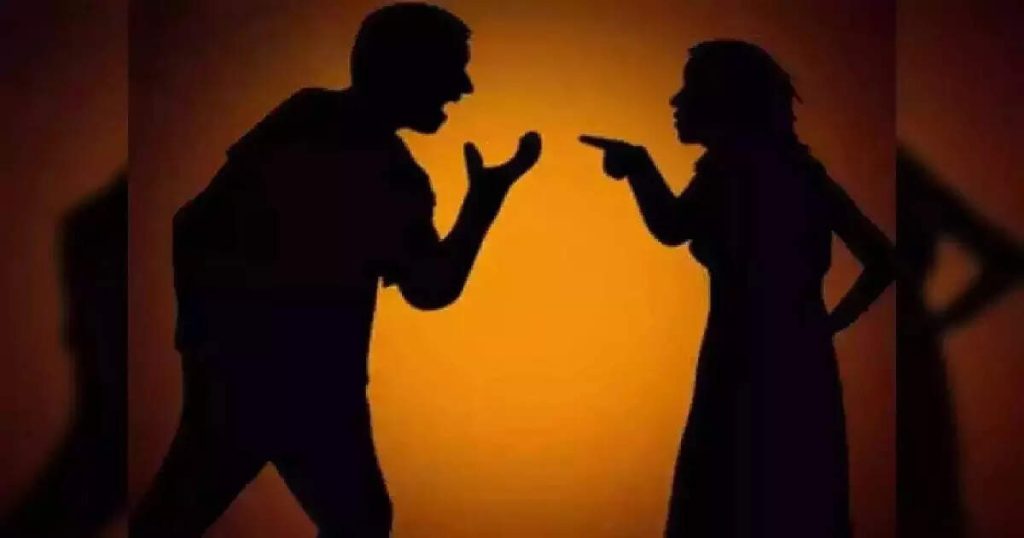 छात्रा ने शोहदे का नाम-नंबर हाथ लिख कर ली आत्महत्या, पिता-भाई को मारने की दी थी धमकी