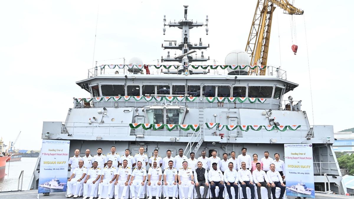 india-gets-its-first-indigenously-designed-and-built-diving-support-vessel-in-ins-nistar