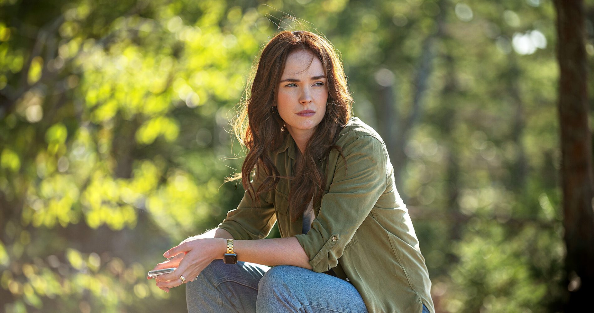 Everyone is binge-watching this romantic CW show that just hit Netflix