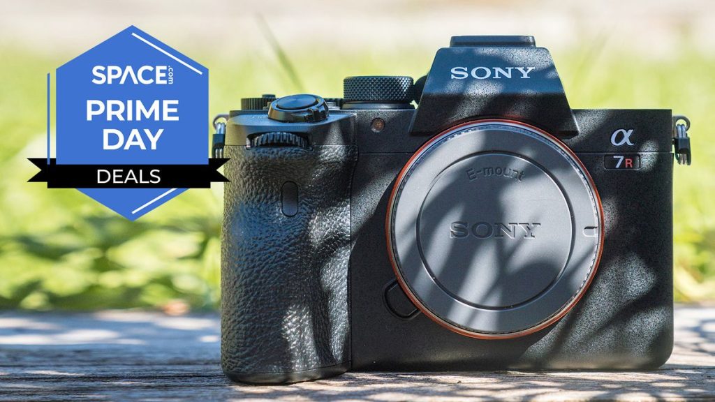 Want a last minute steal? Save $200 on this pro-level Sony A7R IV mirrorless camera as Walmart takes on Amazon
