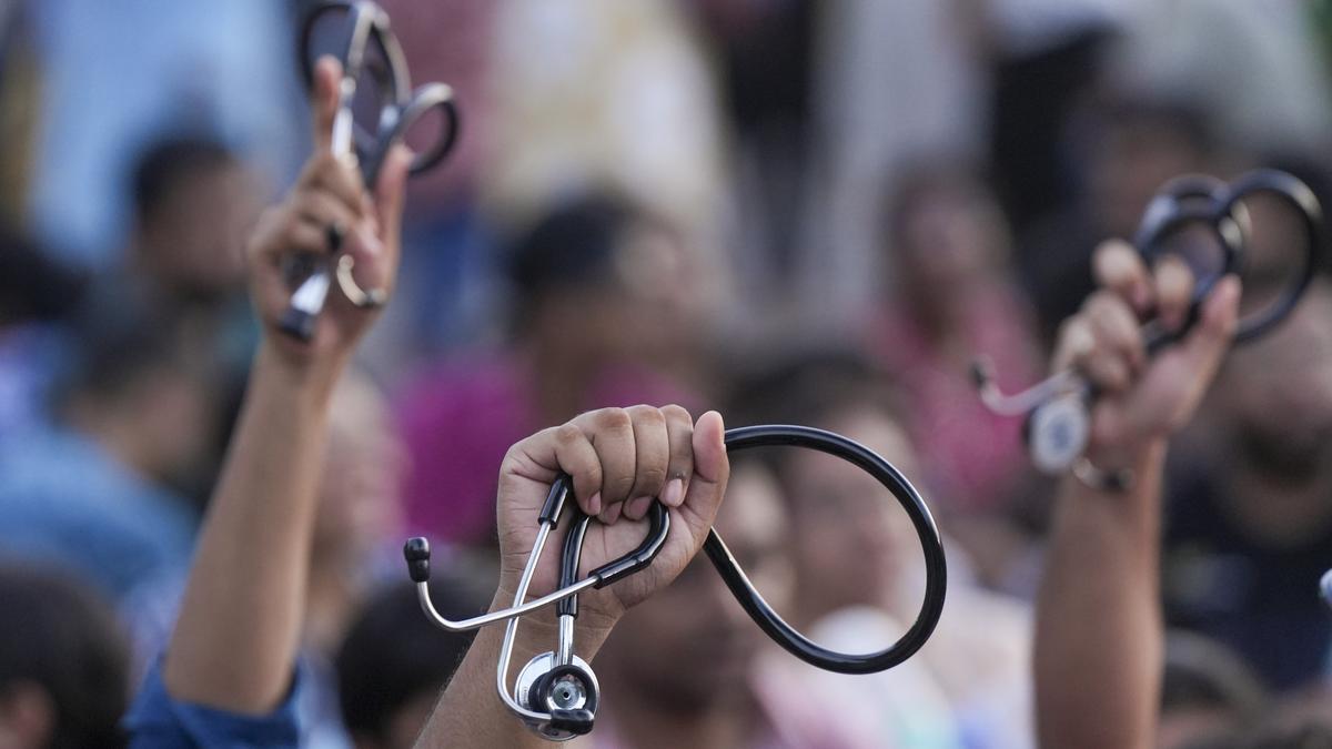 muslims-doctors-in-nine-medical-colleges-in-bengal-stands-at-6.6%;-rti-enquiries-reveal