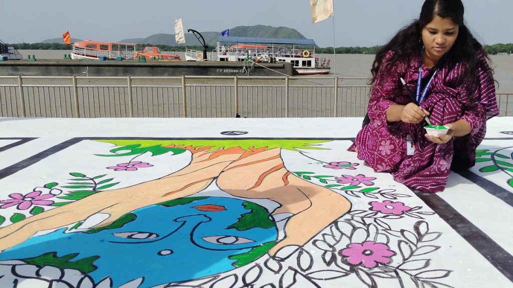 Haritha Berm Park Hosts Vibrant Floor Painting Contest with 300+ Youth Participants
