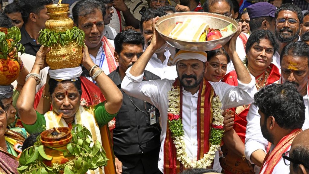 Bonalu Festival Draws Lakhs to Ujjaini Mahankali Temple with Color and Devotion