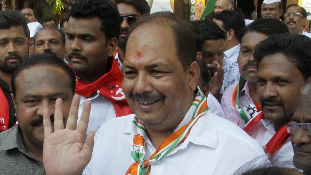 Sambhaji Brigade leader Pravin Gaikwad manhandled in Solapur for remarks against Swami Samarth