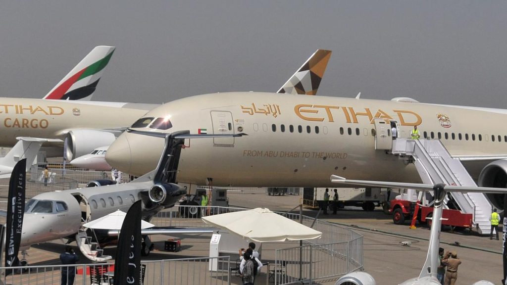 Etihad asks pilots to exercise caution with fuel control switches on Boeing 787s, orders their inspection