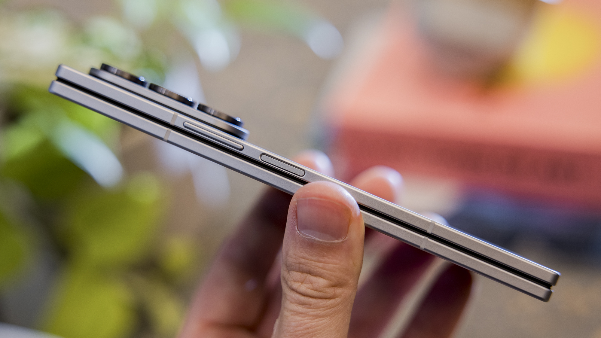 Samsung just fired its best shot at the iPhone Fold