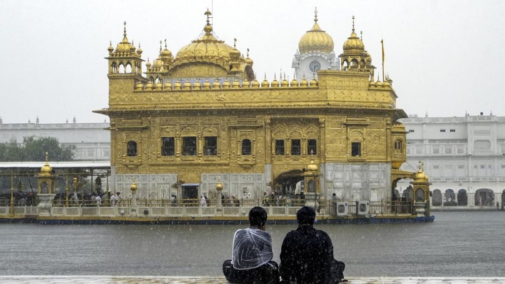 SGPC receives email threatening to 'blow up' Golden Temple