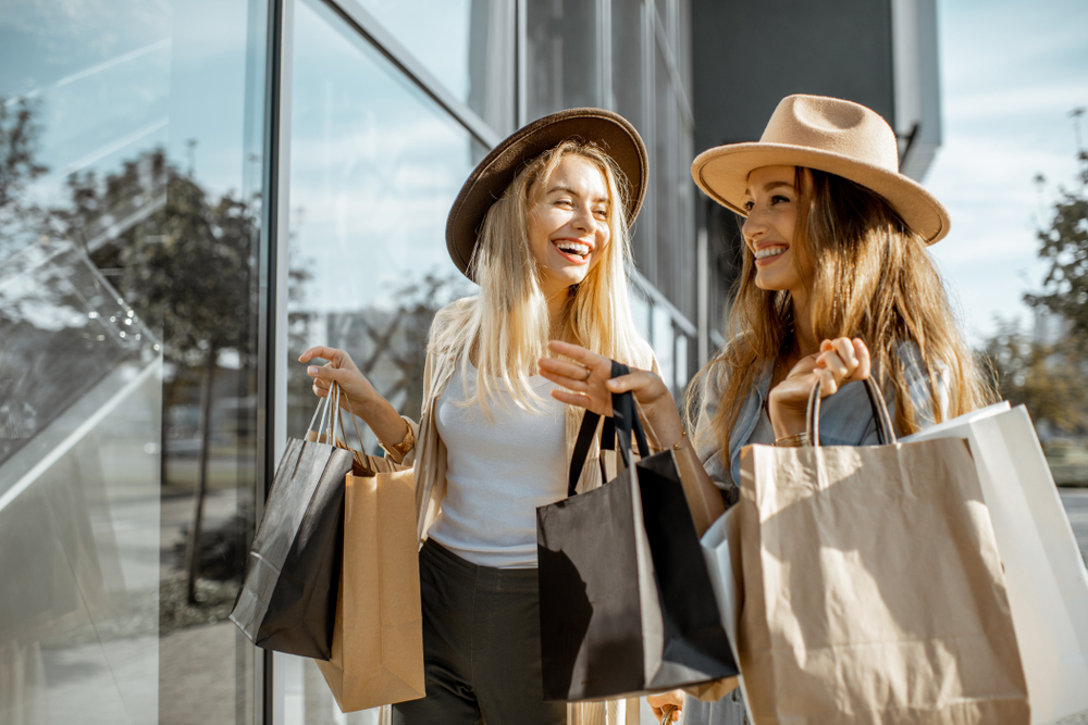 When Shopping With Friends, Our Brains Sync Up on Decisions