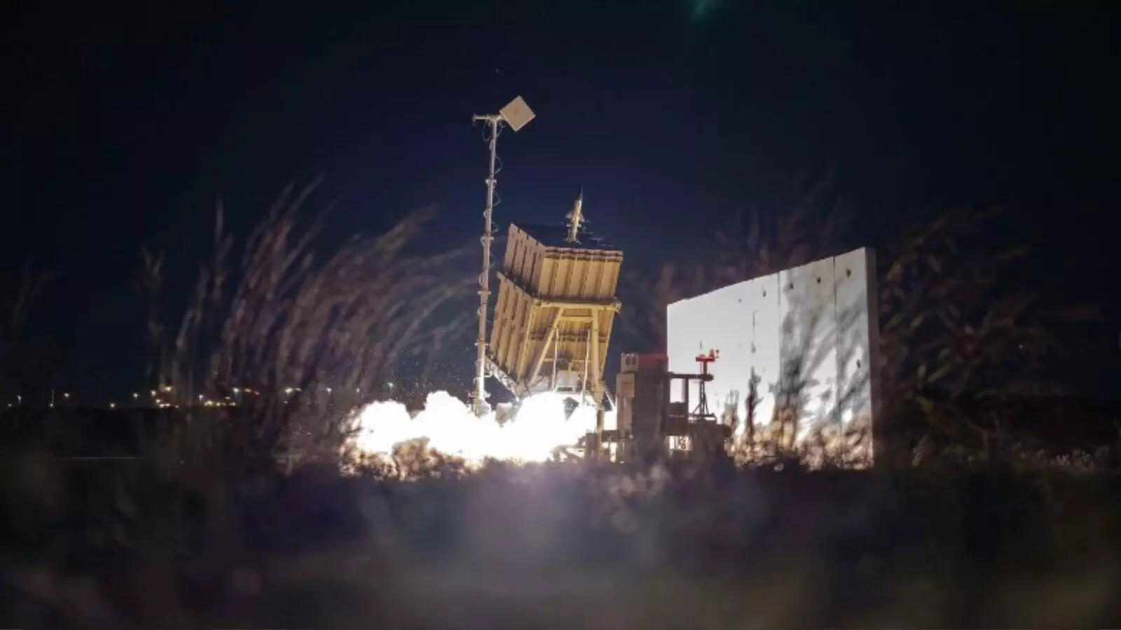 रूस के हमले के डर से यूक्रेन के पड़ोसी ने किया इजरायली Iron Dome खरीदने का ऐलान, पुतिन के खिलाफ इजरायल बन