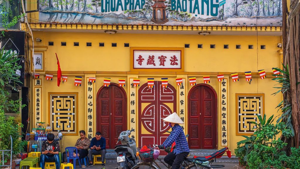 Hanoi or Ho Chi Minh City—find out which one’s right for you