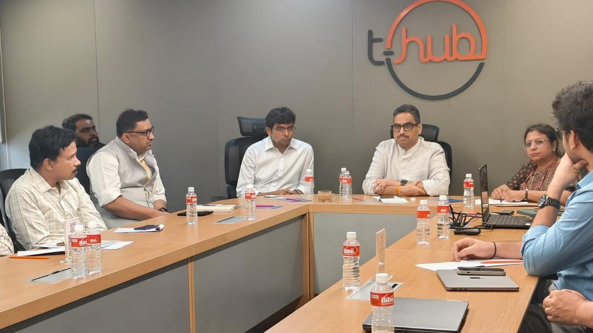i&b-secretary-urges-ai-startups-to-shape-solutions-for-bridging-linguistic-divides