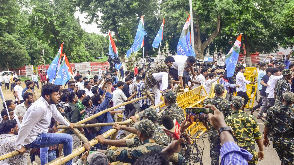 normal-life-hit-in-odisha-amid-bandh-over-student’s-death