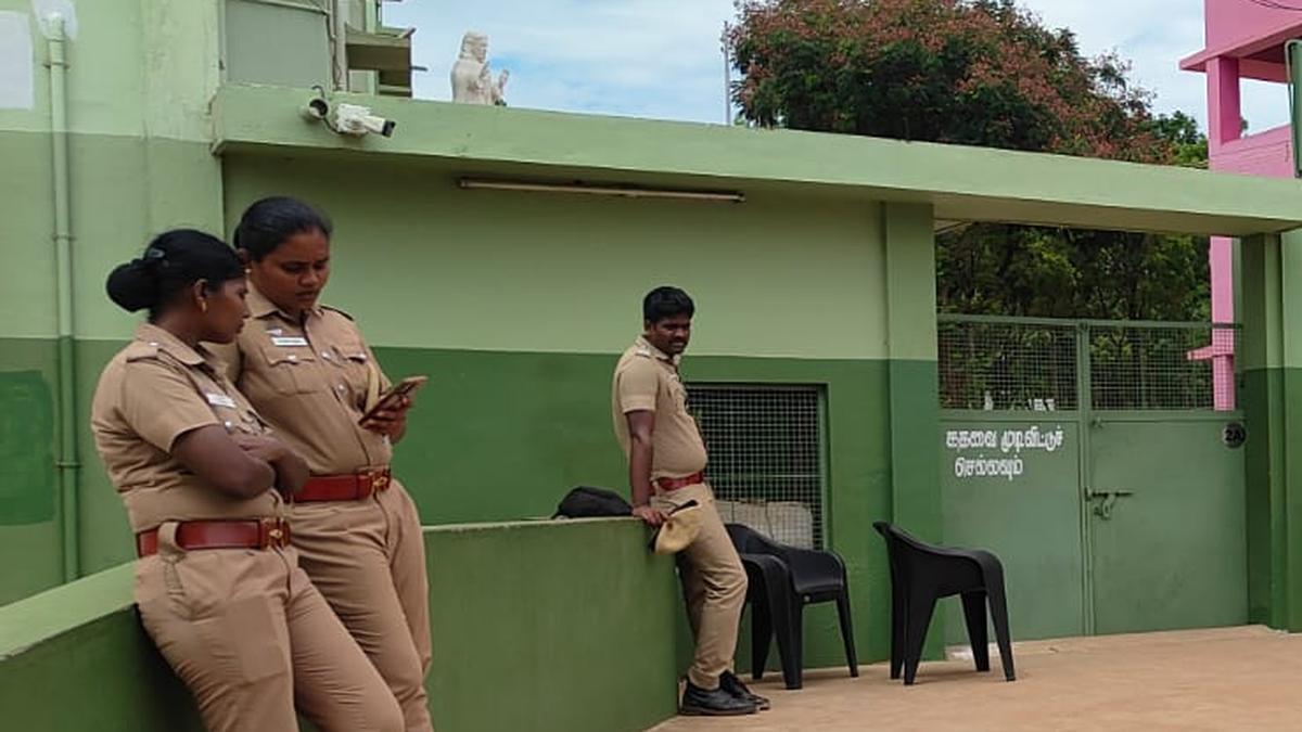 petrol-bombs-hurled-at-school-vehicles-after-class-x-student’s-death-in-tirunelveli
