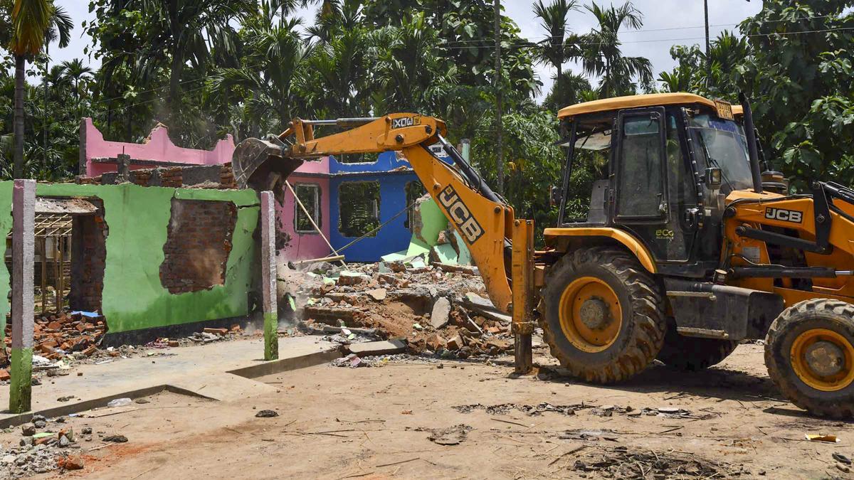 ten-held-for-attack-on-security-forces-in-evicted-area-of-paikan-reserve-forest:-himanta-biswa-sarma