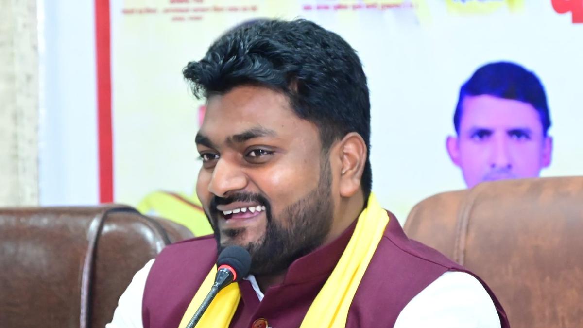 sbsp-leader-arvind-rajbhar-booked-over-‘press-conference’-at-mau-railway-station