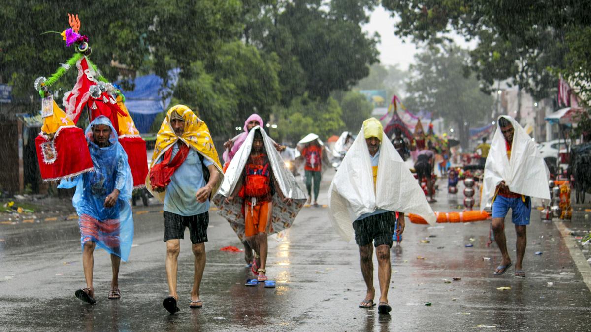 met-department-issues-red-alert-for-heavy-rainfall-in-parts-of-uttarakhand’s-kumaon-region