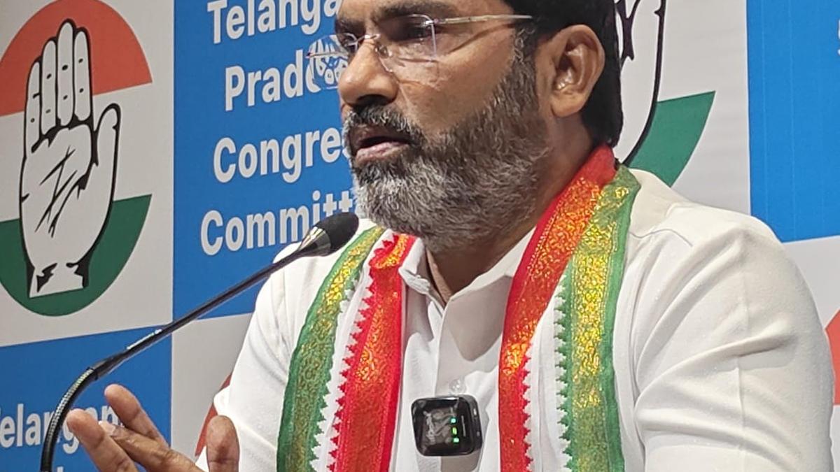 aicc-secretary-defends-revanth-reddy’s-wish-of-being-cm-for-10-years