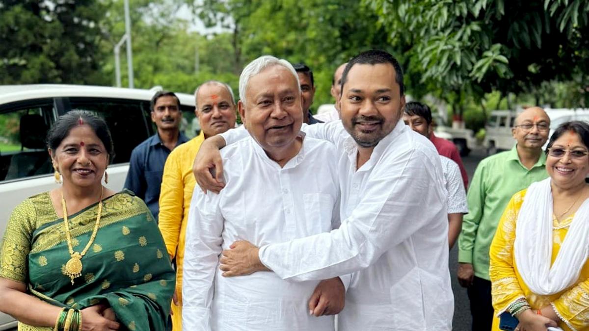 upendra-kushwaha-urges-cm-nitish-to-transfer-jd-(u)’s-responsibility-to-his-son-nishant