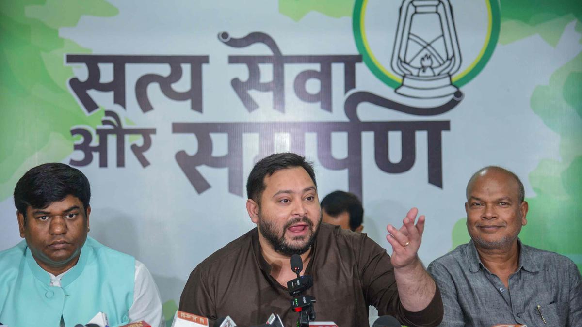 tejashwi-seeks-support-from-opposition-and-ruling-parties-over-sir-in-bihar