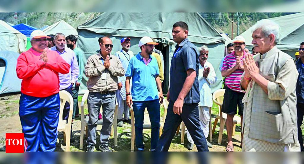 Amarnath Yatra: 18th batch of pilgrims leaves from Jammu base camp to Kashmir