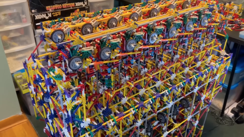 Inventor builds mechanical computer with thousands of Knex pieces