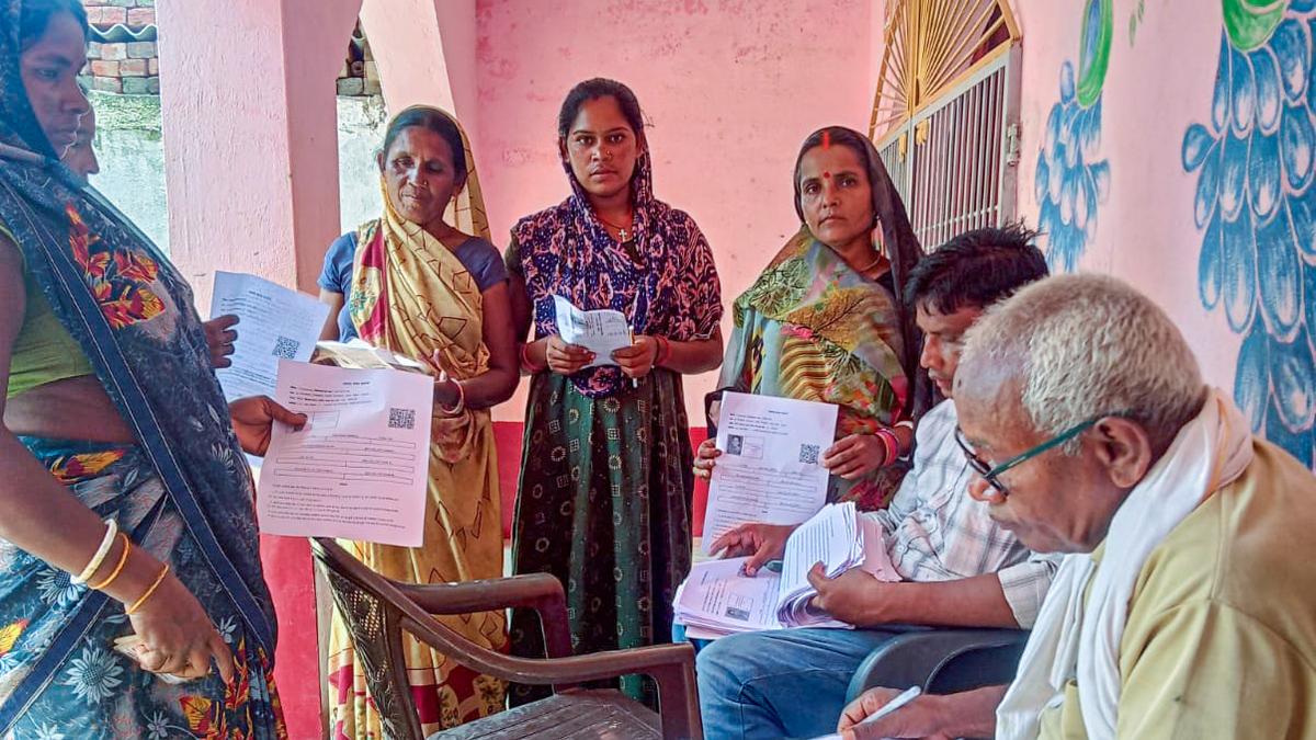 over-21-lakh-enumeration-forms-yet-to-be-received-in-bihar:-eci