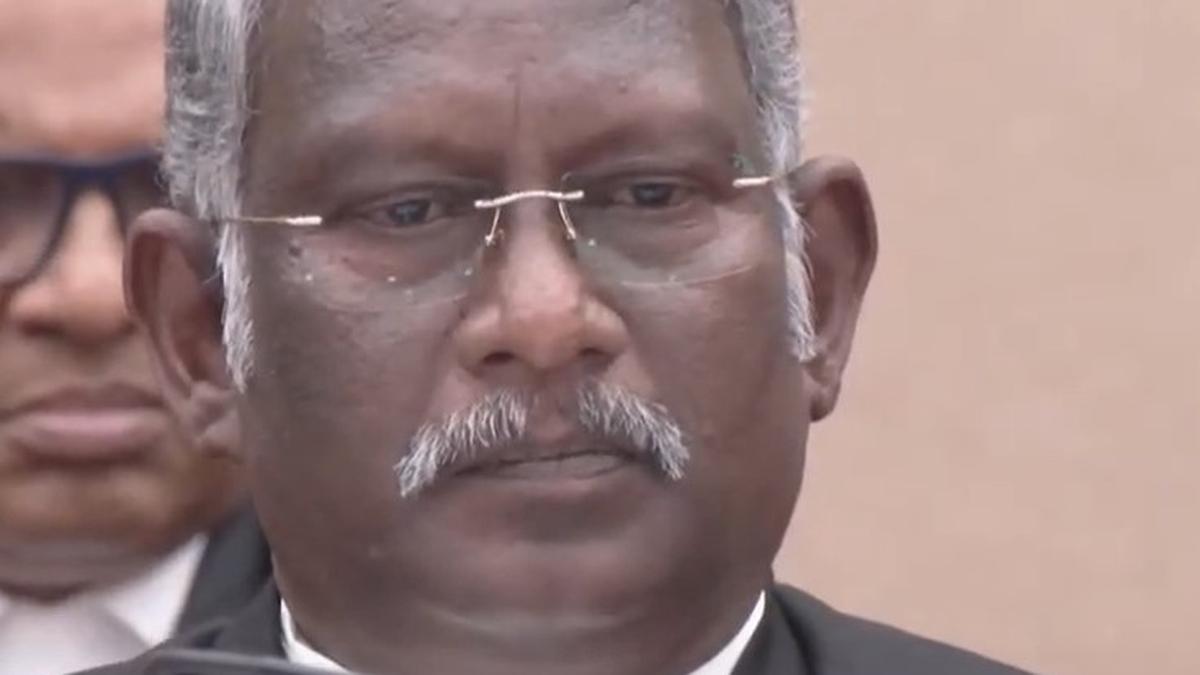 don’t-look-at-all-judges-transferred-from-one-high-court-to-another-with-suspicion:-justice-battu-devanand