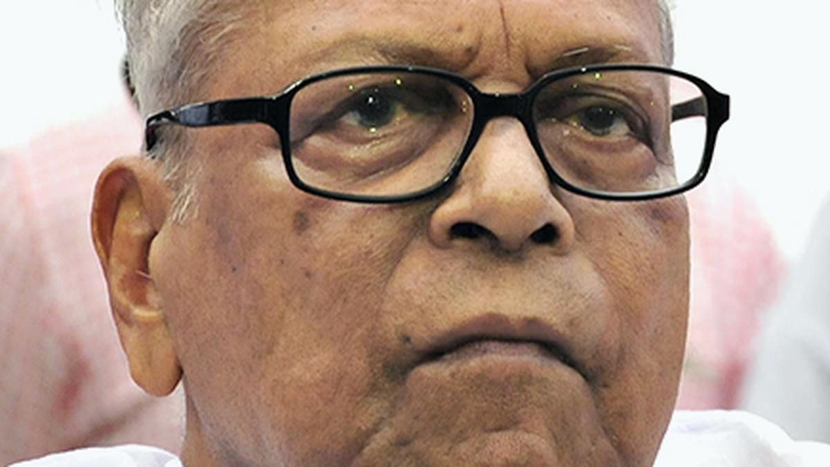 three-booked-in-kerala’s-kasaragod-for-‘hate-campaign’-against-vs.-achuthanandan-on-social-media