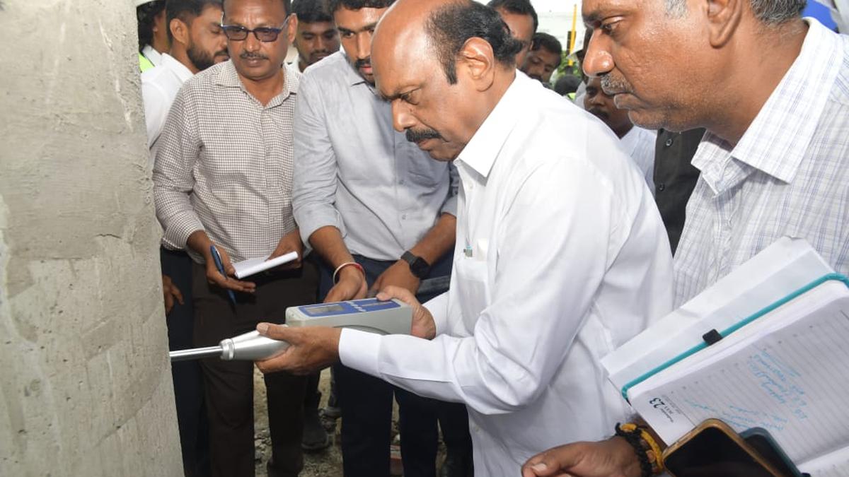 madhya-kailash-flyover-to-be-completed-by-october-end:-minister