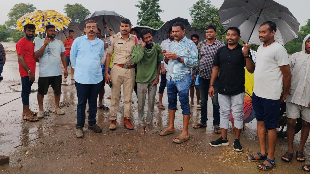 telangana-rain-|-alert-people-in-flood-prone-areas:-cm-revanth