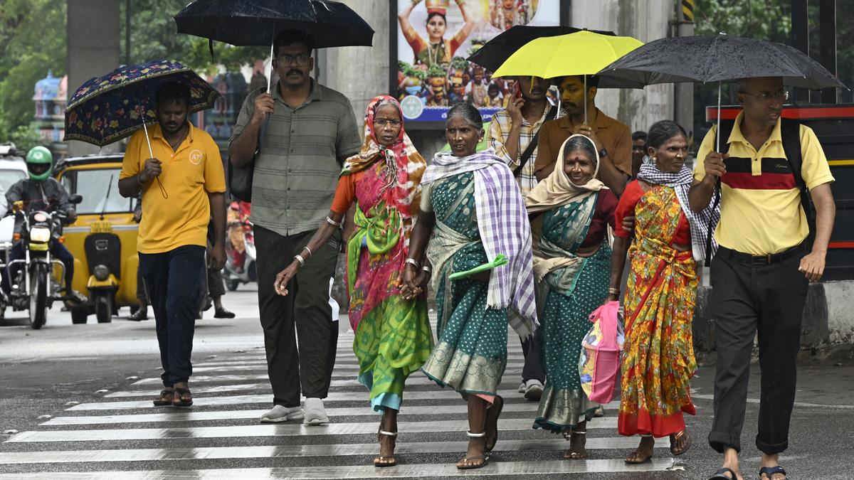 hyderabad-rain-july-24-|-drizzle-turns-to-rain-in-some-parts