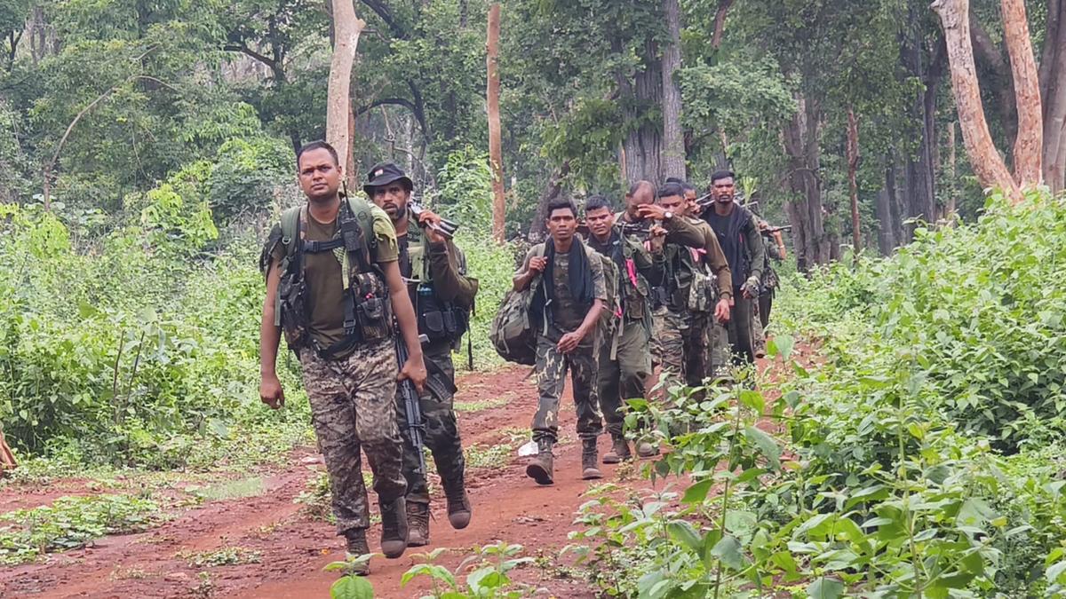 66-maoists-surrender-in-five-bastar-districts-in-chhattisgarh
