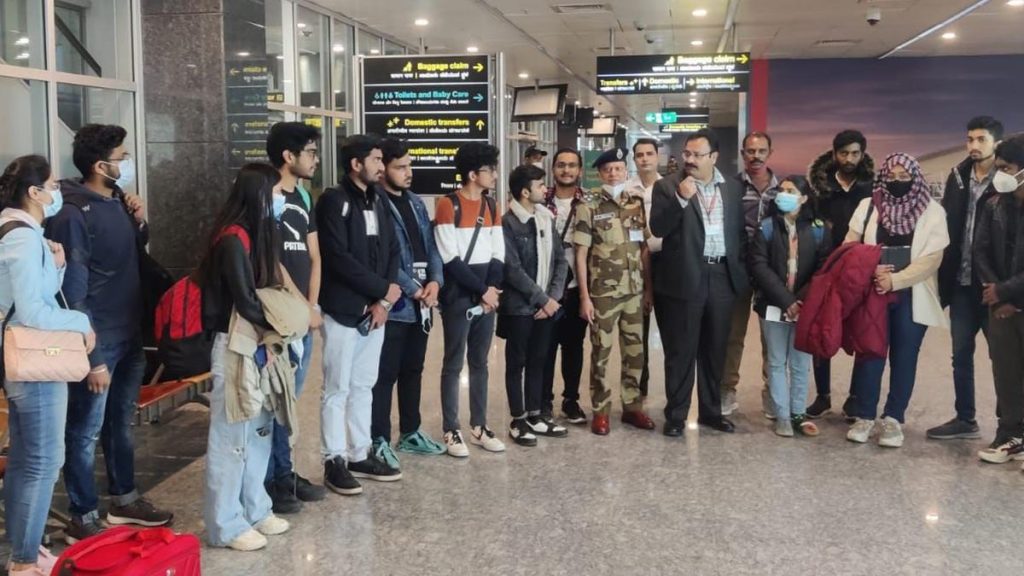 Karnataka Students Continue to Choose Overseas Education