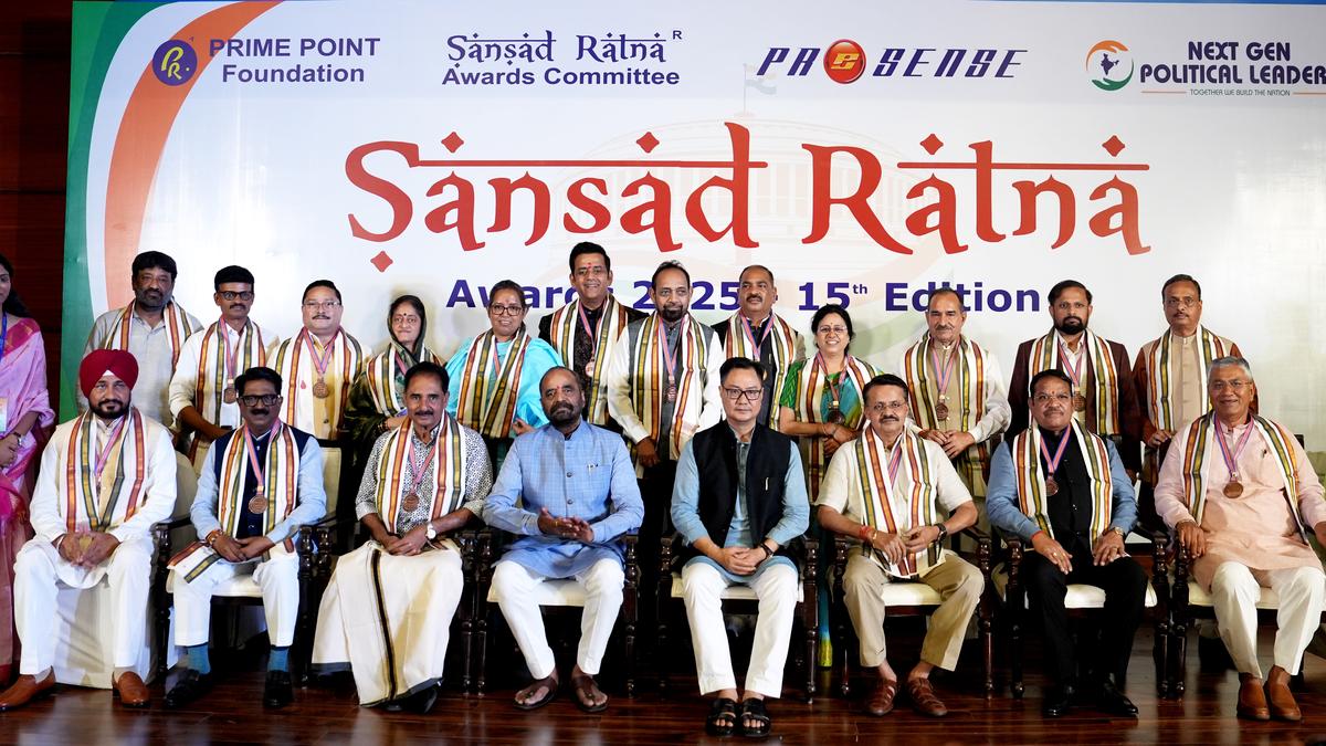 17-mps-honoured-with-sansad-ratna-awards-for-parliamentary-performance
